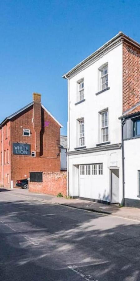 4 Market Cross House, オールドバラ エクステリア 写真