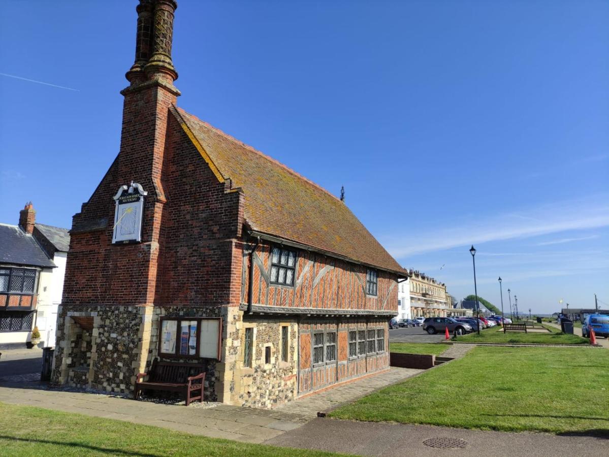 4 Market Cross House, オールドバラ エクステリア 写真